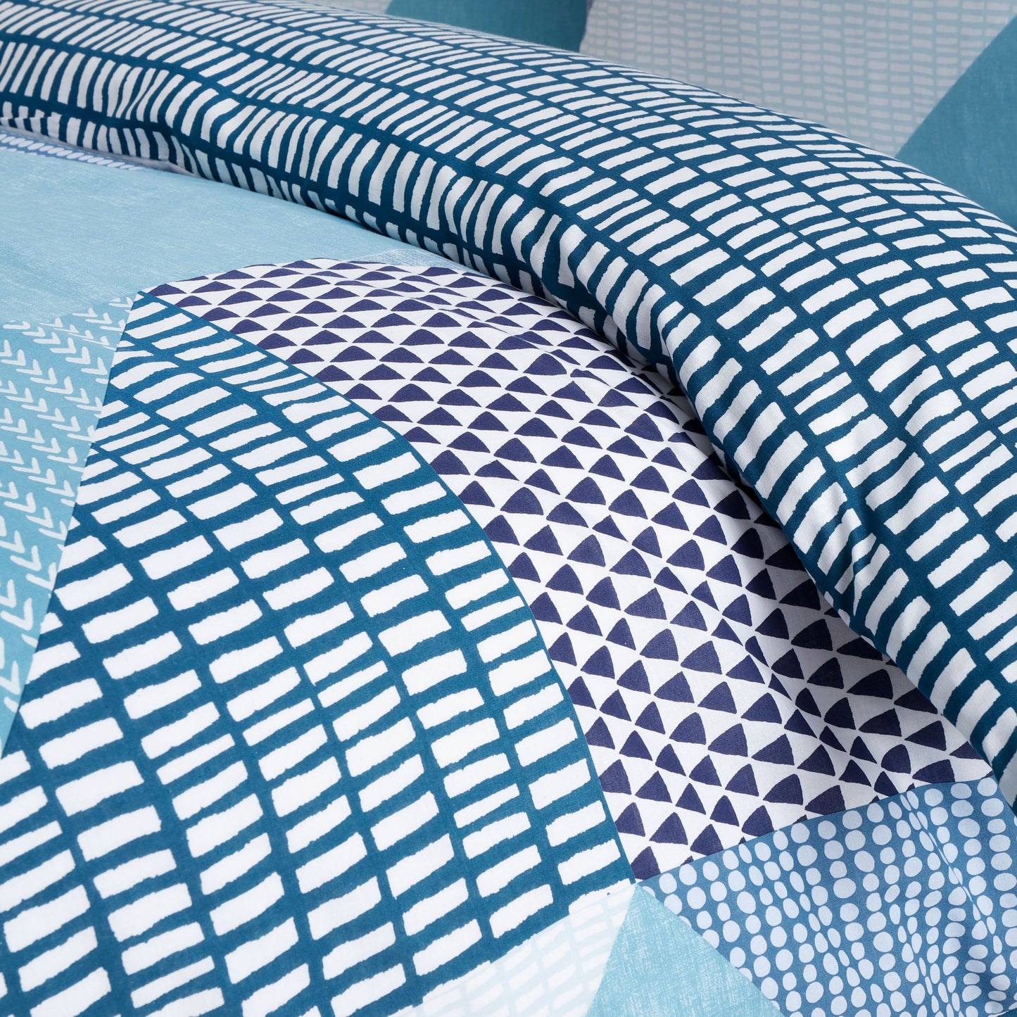 Larsson Geo Geometric Teal Duvet Cover Set by Catherine Lansfield