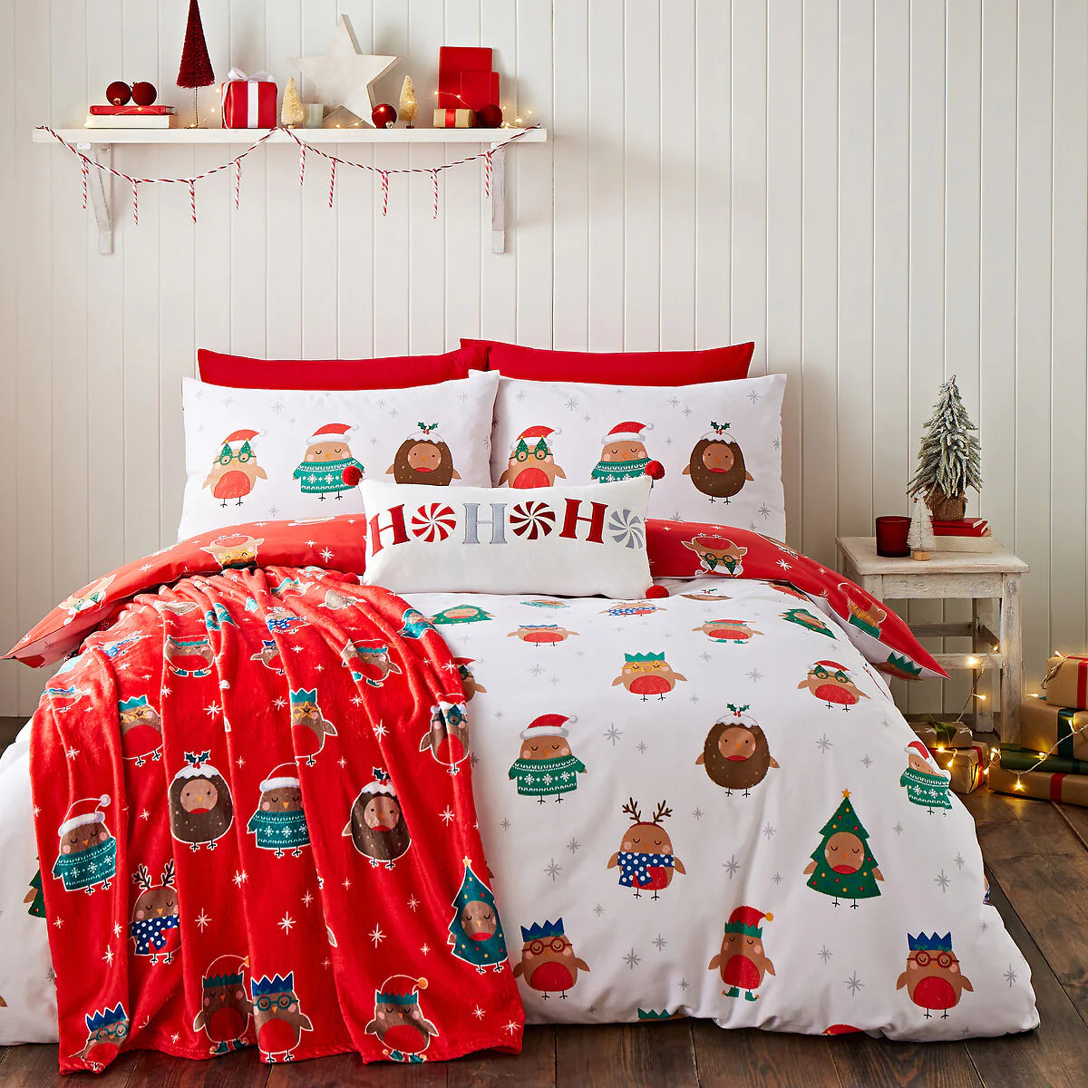 Christmas Party Robins Duvet Cover