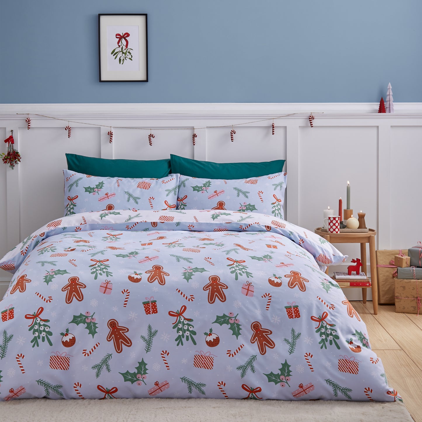 Christmas Gingerbread Soft Microfibre Reversible Duvet Cover Set