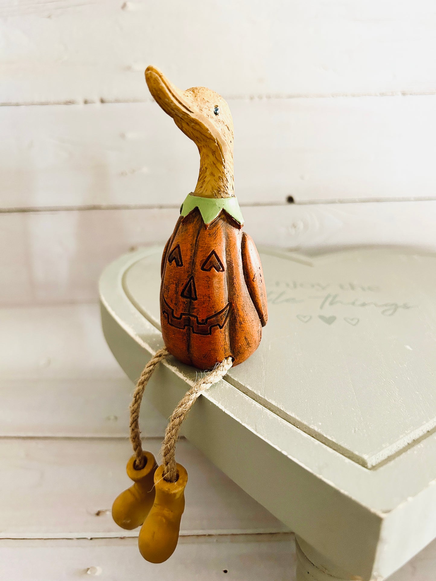 Pumpkin Duck Shelf Sitter