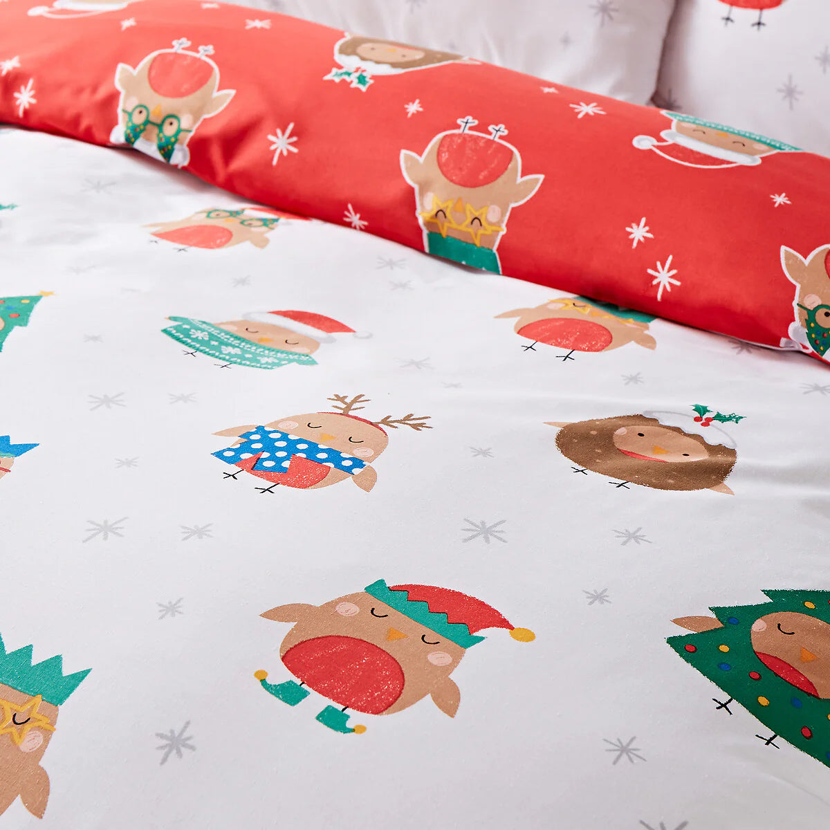 Christmas Party Robins Duvet Cover